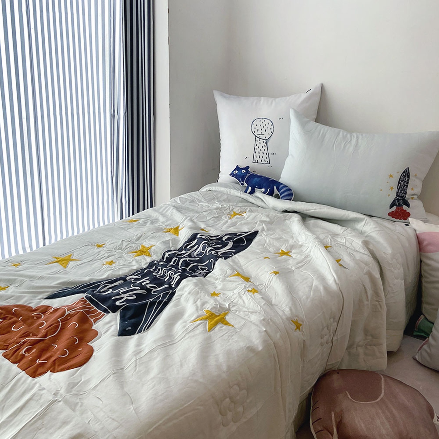 [drawing AMY] Rocket B summer bed comforter set